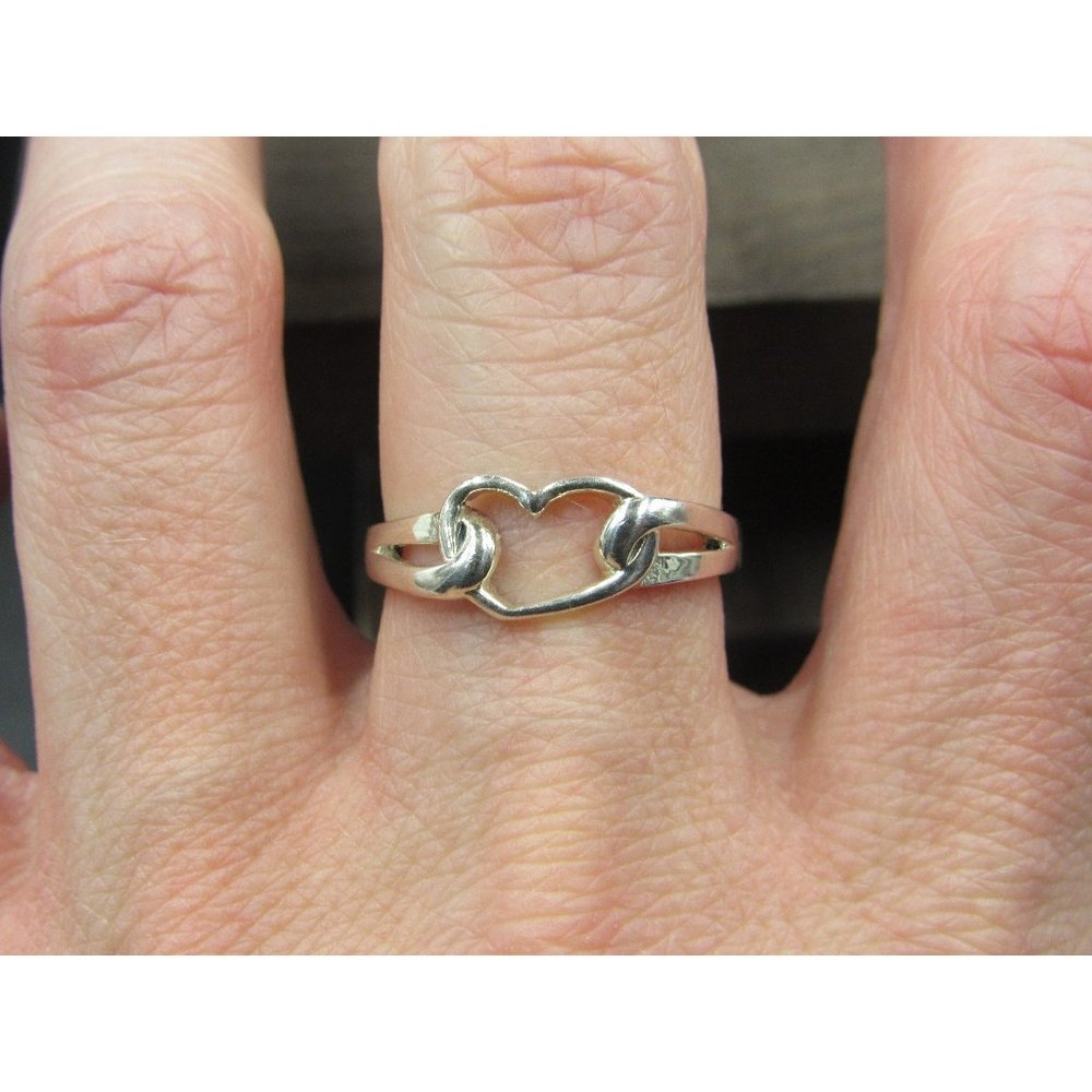 Size 8.5 Sterling Silver Cool Design Heart Statement Band Ring